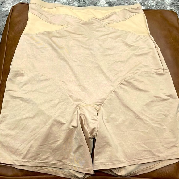 New without tags Lane Bryant Cacique High-Waist Thigh Shaper - Size 22/24 - Picture 2 of 6